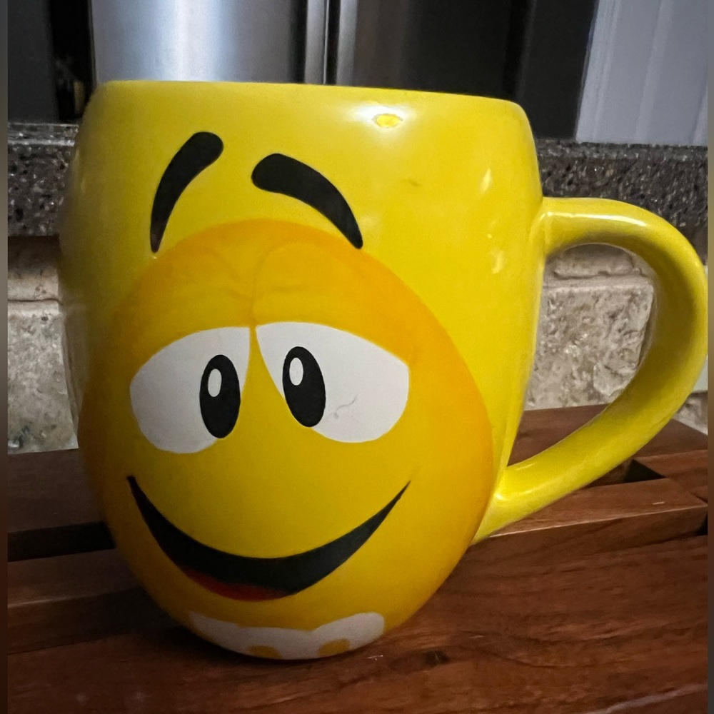 2011 Yellow M&M “Completely Nuts” Ceramic Coffee Mug